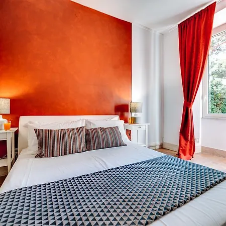 Amazing Flat For 6 People Close To Colosseum Rome