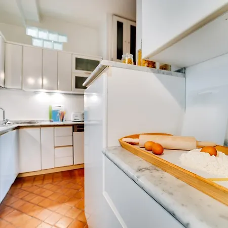Amazing Flat For 6 People Close To Colosseum Rome